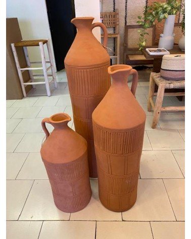 poterie en terre cuite Mizaan, poterie en forme de bouteille