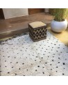 Tapis en laine beni ouarain, motif pois noirs | Marrakech deco