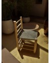 Chaise en bois et doum modèle design. Artisanat Maroc | Marrakech deco
