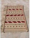 Tapis en feuille de palmier brodé laine motif berbère | Marrakech deco