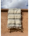 Tapis en laine beni ouarain zanafi ambre gris clair | Marrakech deco