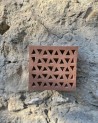 Applique en terre cuite carré fabriquée au Maroc |MarrakechDeco