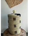 Paniere en jonc brodée au fil noir et blanc| Marrakech deco