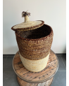 Paniere en jonc brodée au fil marron et blanc | Marrakech deco